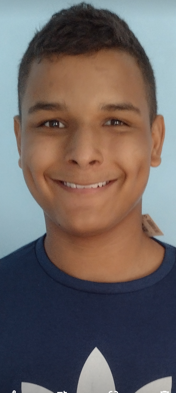 Adrian Santos De María 