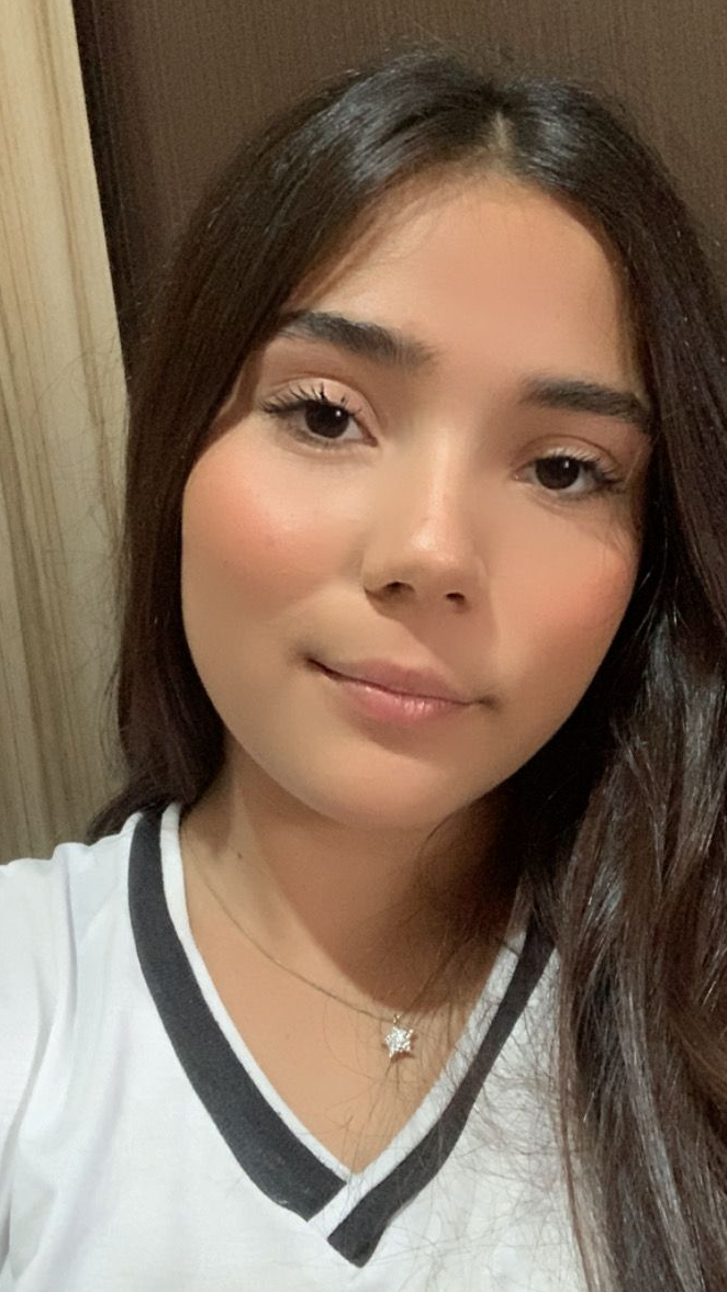 Julia Isabel De Lima