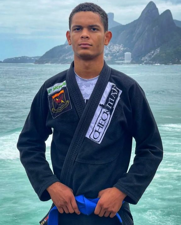 Lucas Santana Do Nascimento 