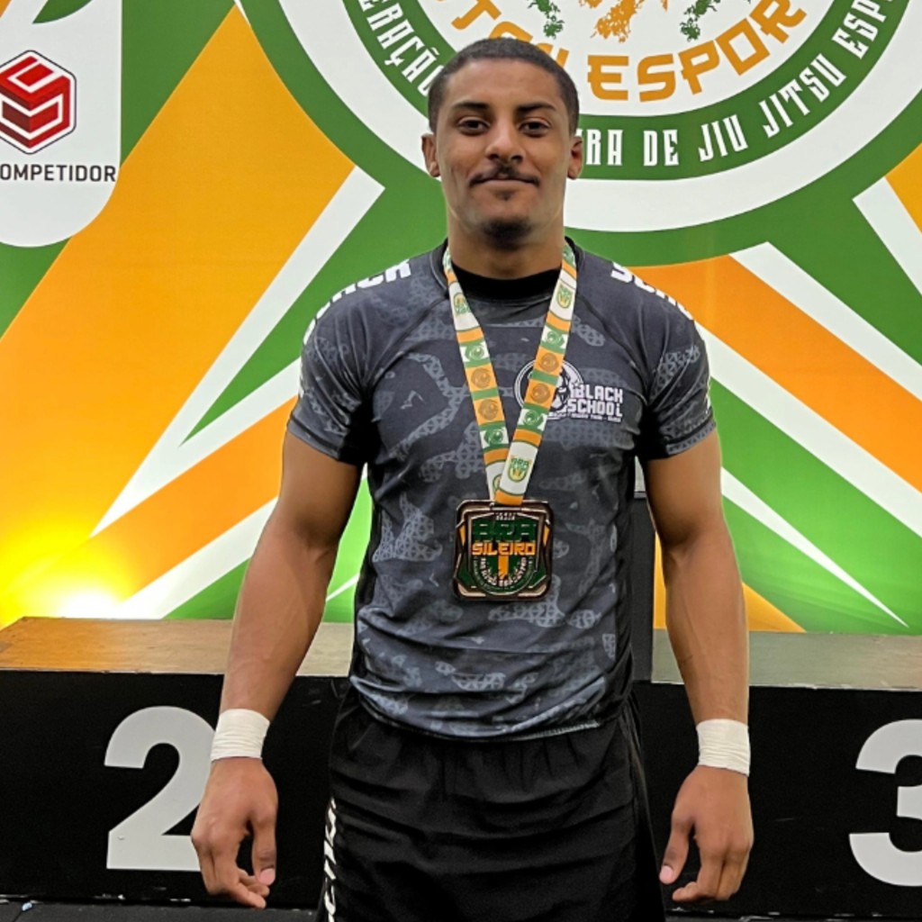 Carlos Eduardo Gonçalves Dos Santos 