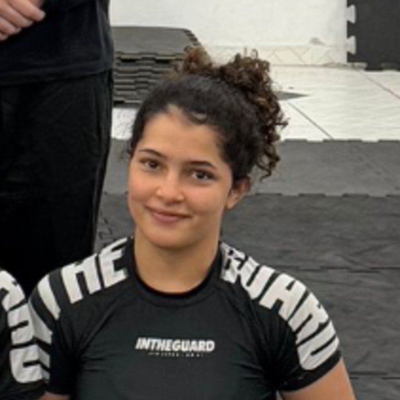 Julia Cristina Gandolfi Grangeiro 