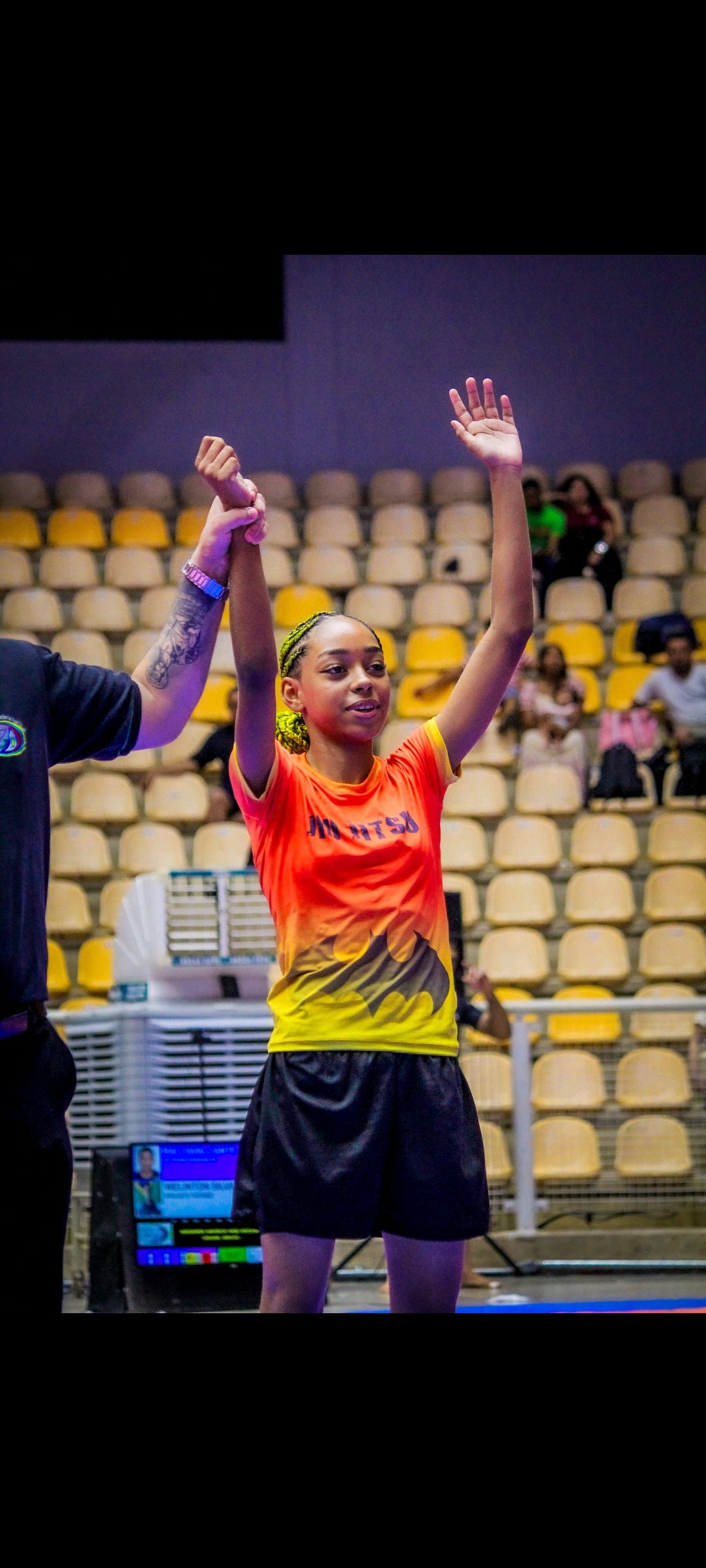 Jayni Vitoria Meira Da Silva (Vivi Break Bones)