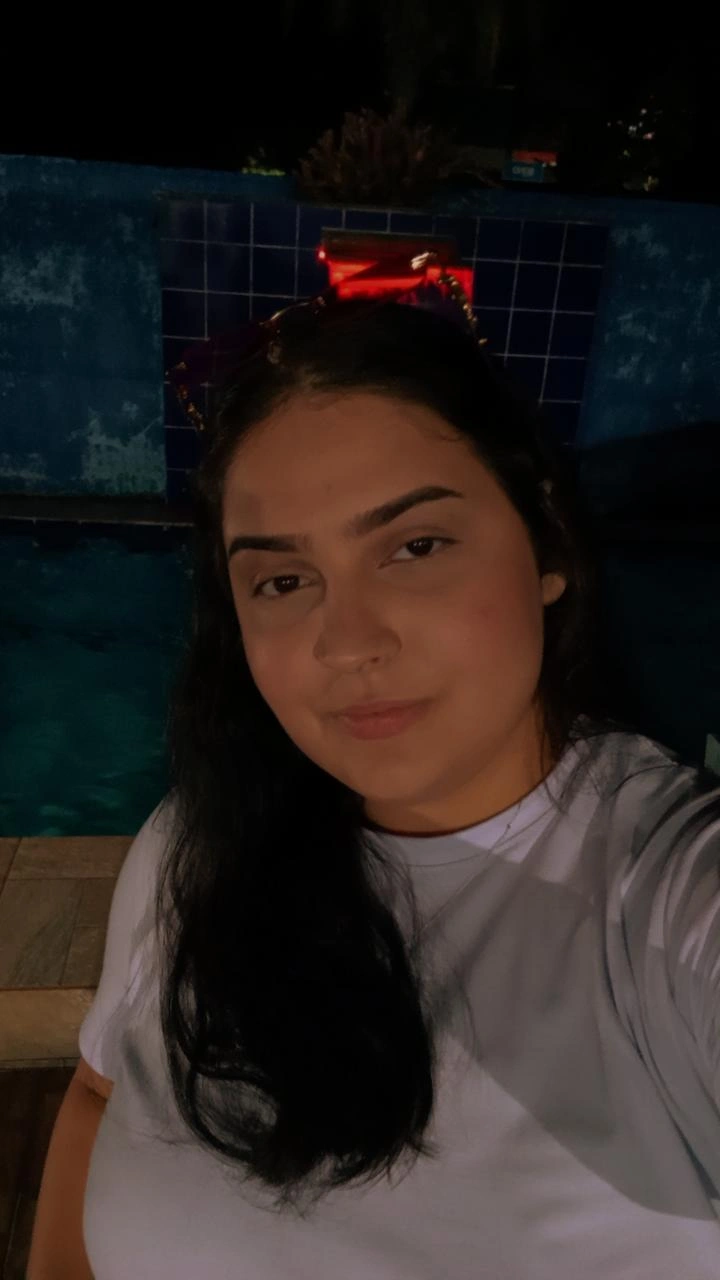 Julia Laranjeiras Ferreira