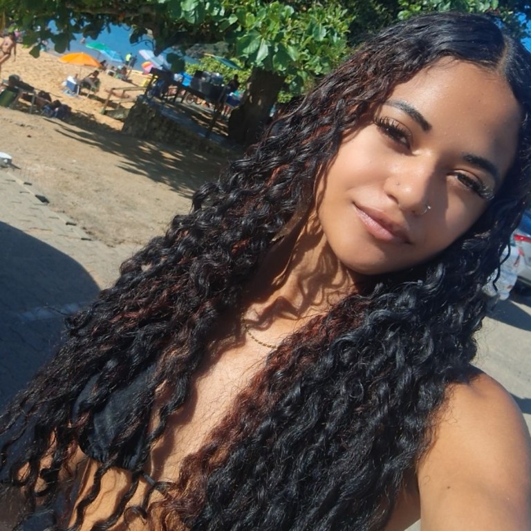 Emily Gabrieli Souza Soares 