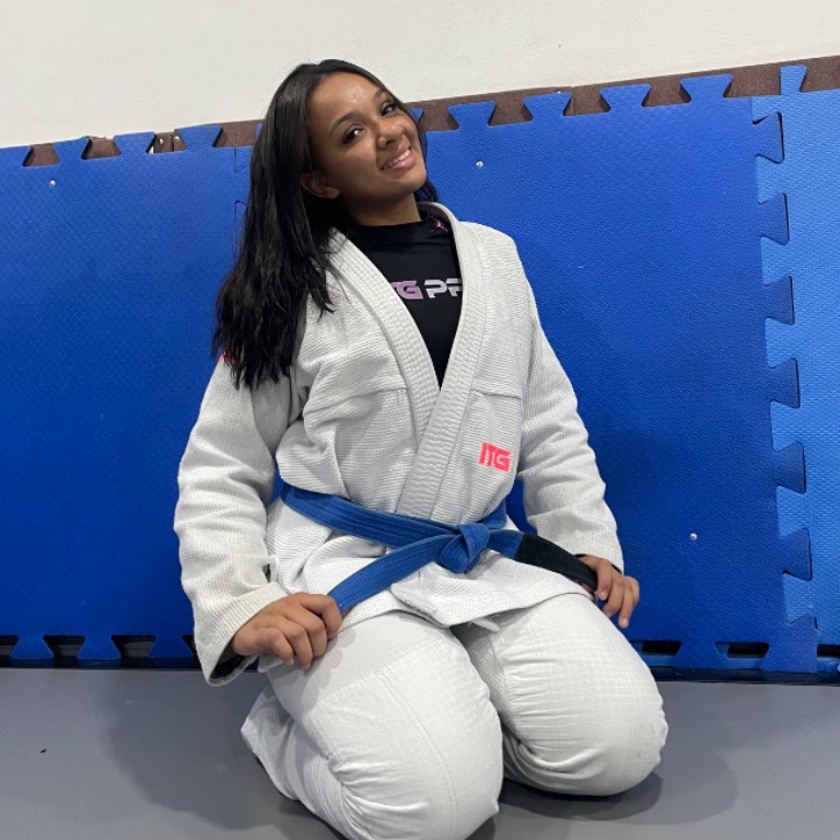 Ana Lúcia Carvalhaes Santos