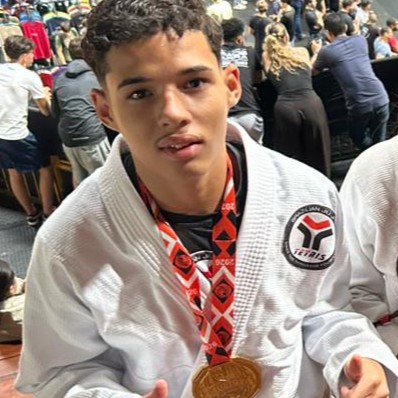 Carlos Eduardo Gonçalves Neris De Oliveira 