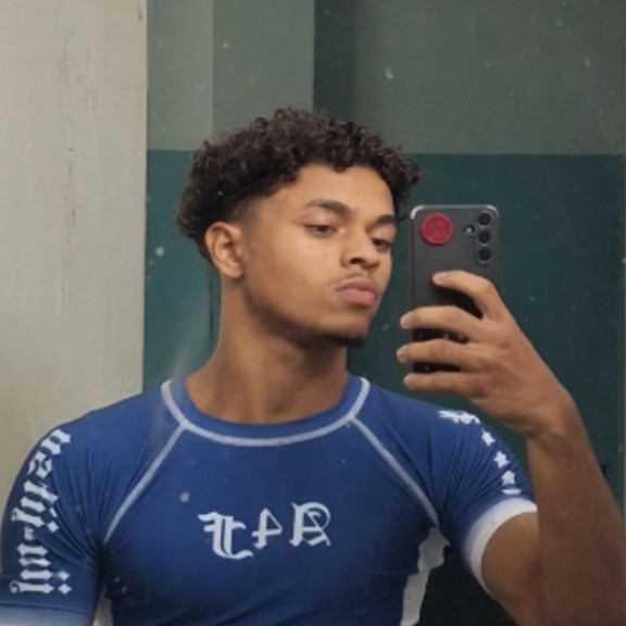 Leonardo Alves Queiroz 