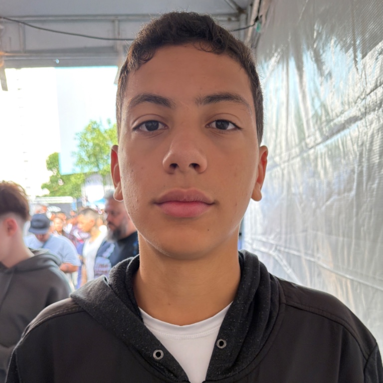 Gustavo Luis De Castro