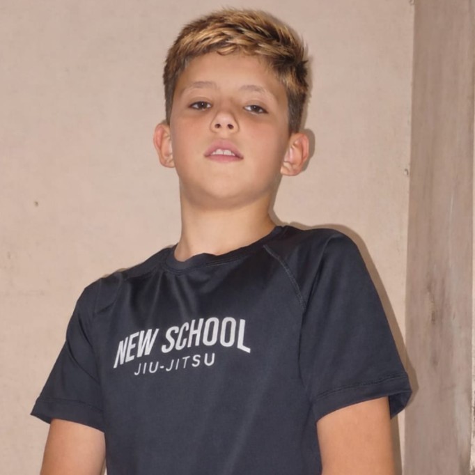 Luis Gustavo Santiago De Oliveira 