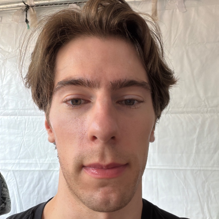 Anthony Macedo Den Hartog