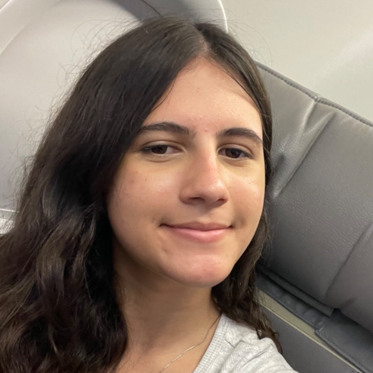 Lara Nunes Pereira Brilhante