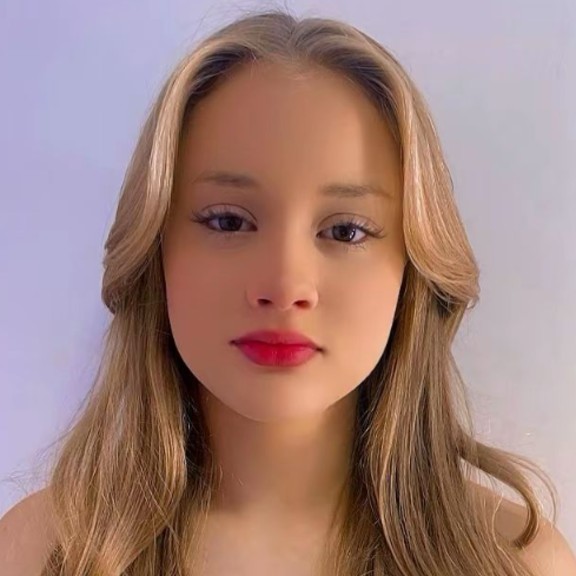 Ellen Beatriz De Carvalho 