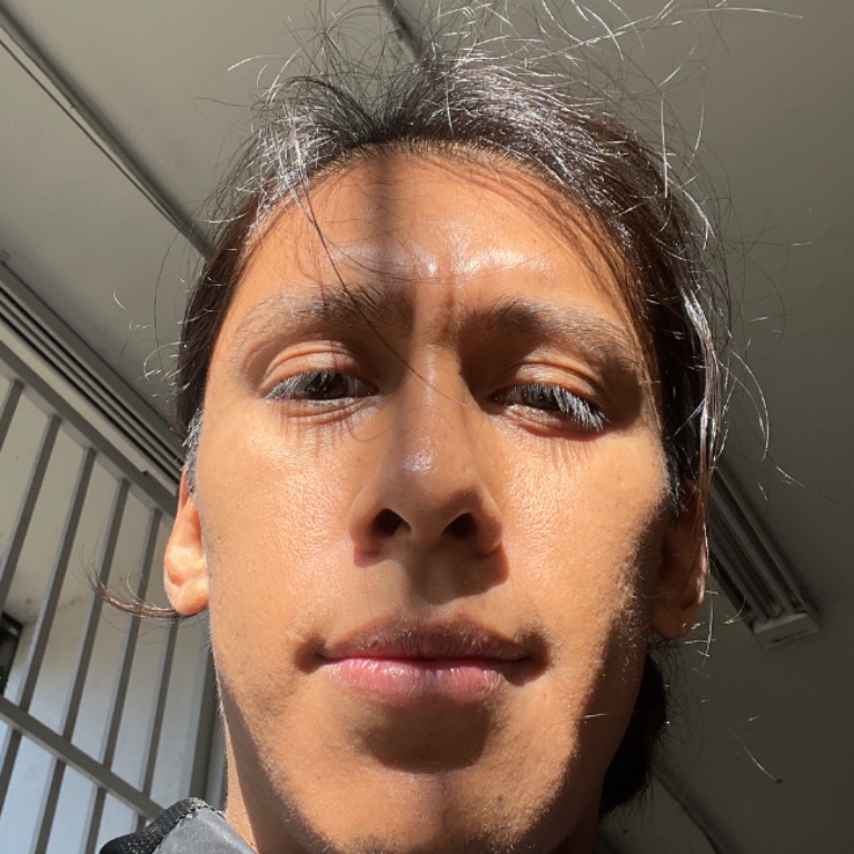 León Martín Olguín Bazan