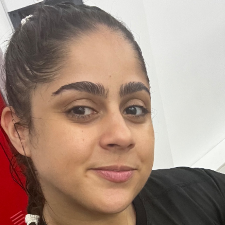 Aline De Sá Maciel Menezes 