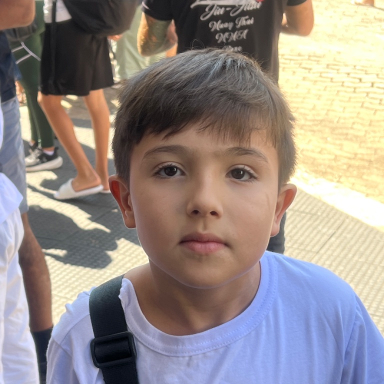 Theo Scavassa Bueno Simões 