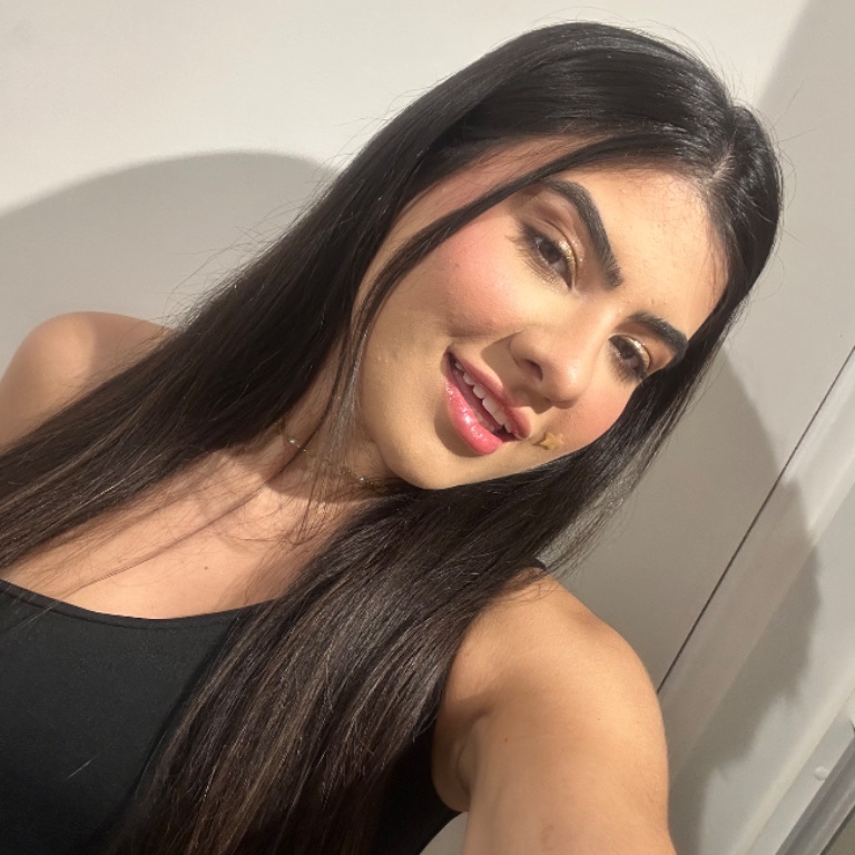Júlia Sousa Gueogjian