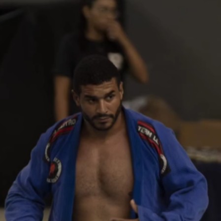 Alexandre Magno De Oliveira