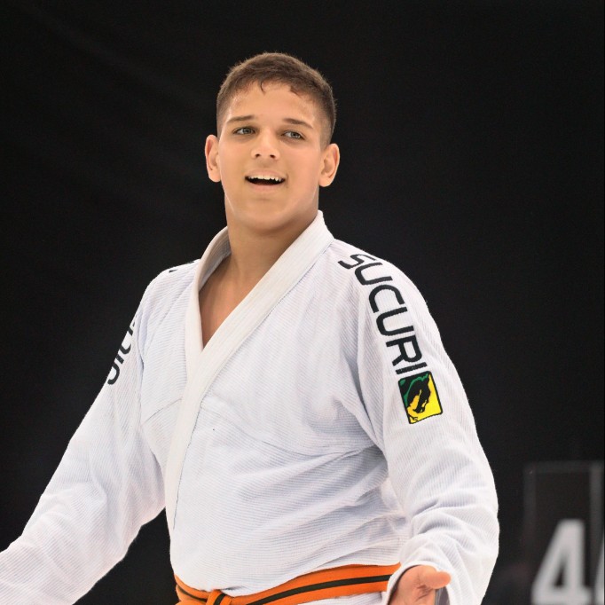Bernardo Filipe Benros Gaia Guimarães 