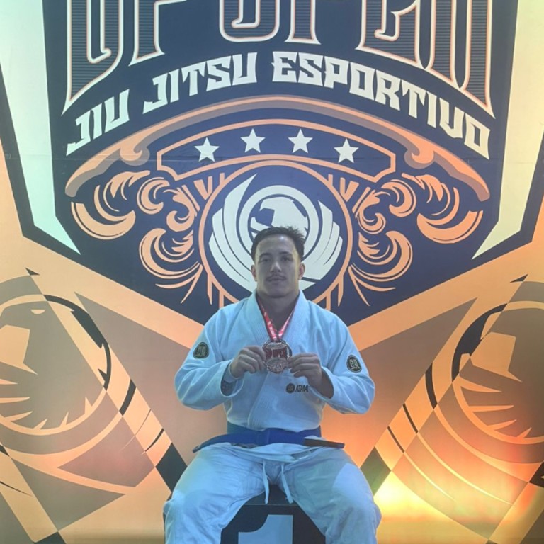Victor Almendra Chou