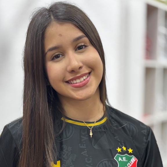 Ana Julia Carminatti De Oliveira 