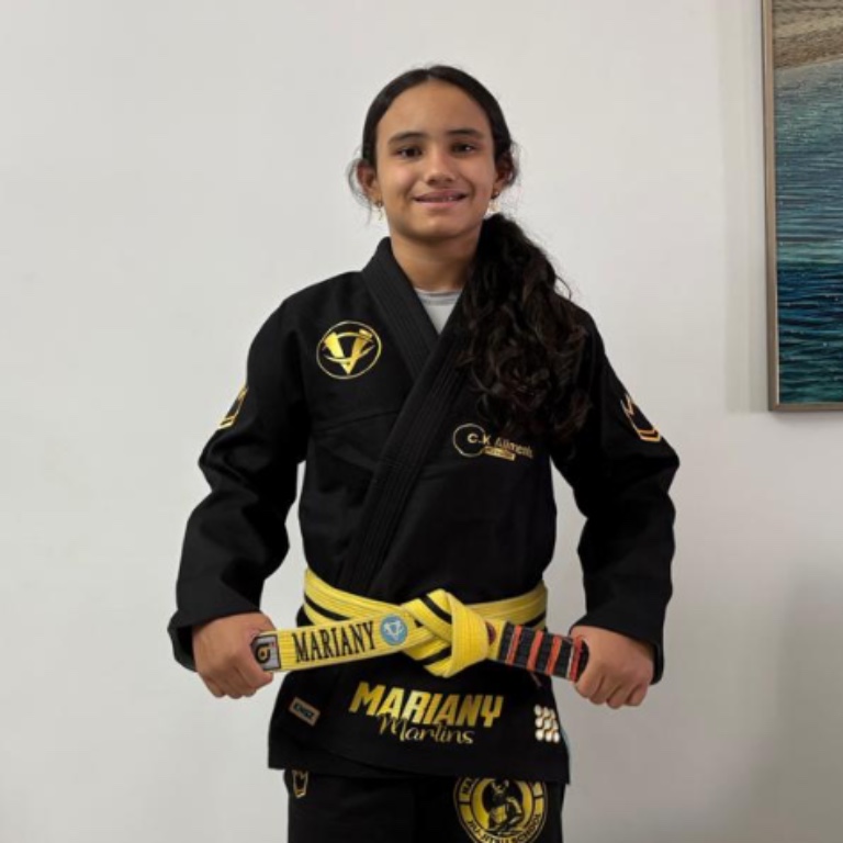 Mariany Martins Oliveira Loiola 