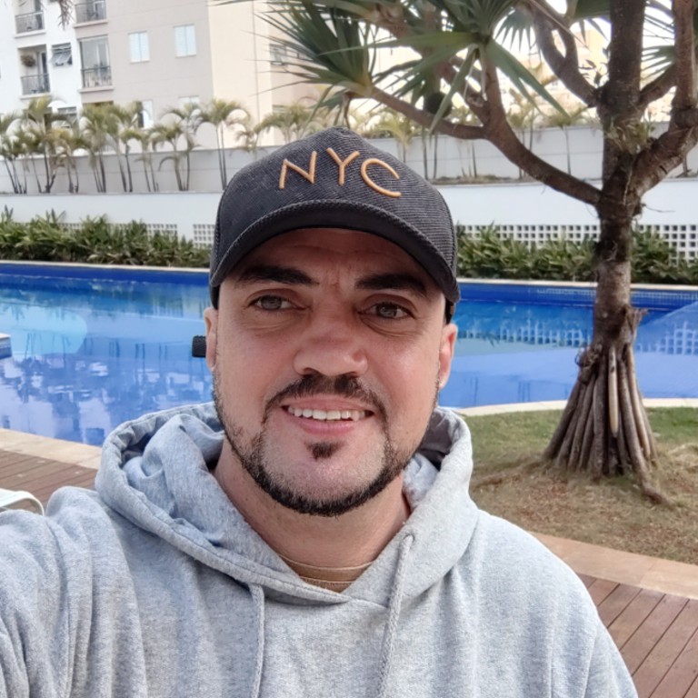 Emerson Luiz Freire Elias 