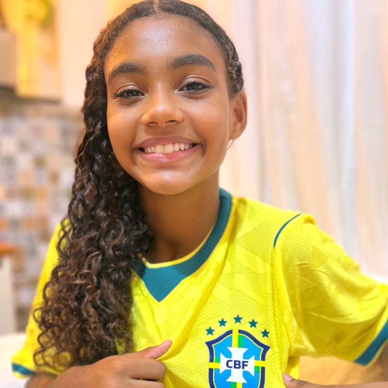 Annalú Nandynne Correia Alves De Barros