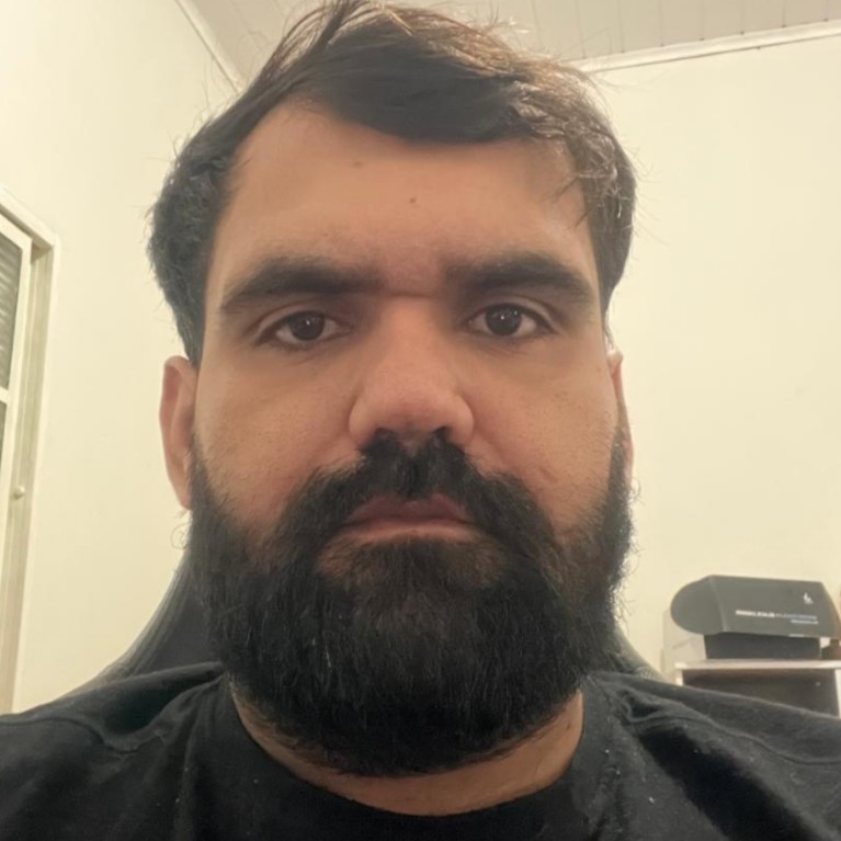Caio De Castro Gomes