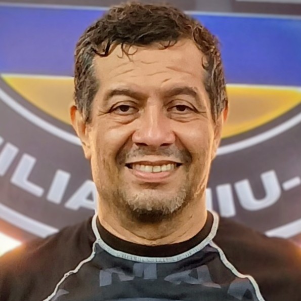 Almir Marcelo Oliveira Viana