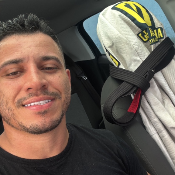 Elvis Da Silva Carneiro 