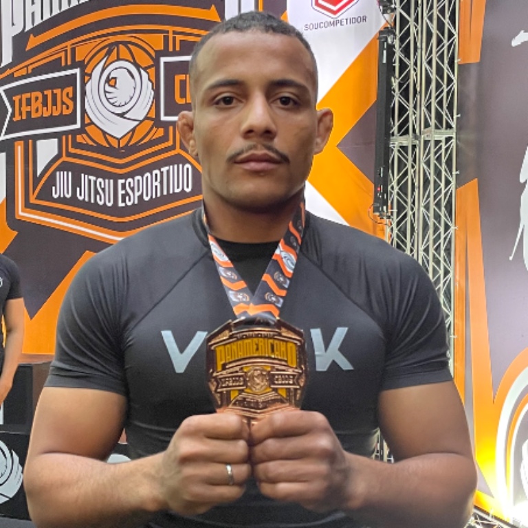Manuelton Moreira