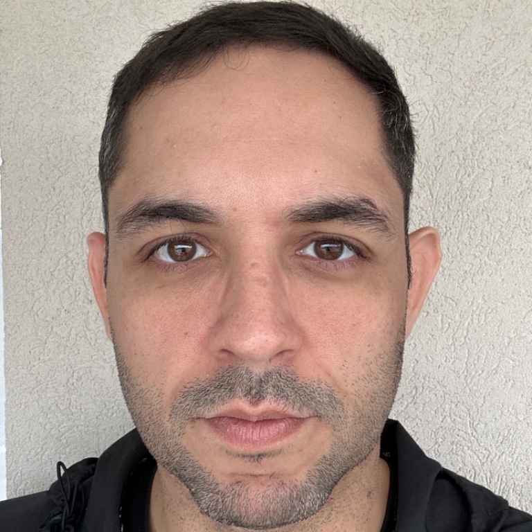 Cassio Brito Flurindo Oliveira