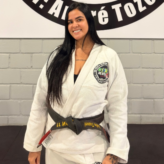 Julia Vitória Silva Tozoni Horaguti 